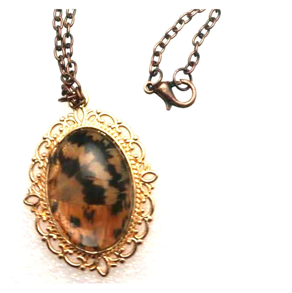 Feather Pendant Necklace